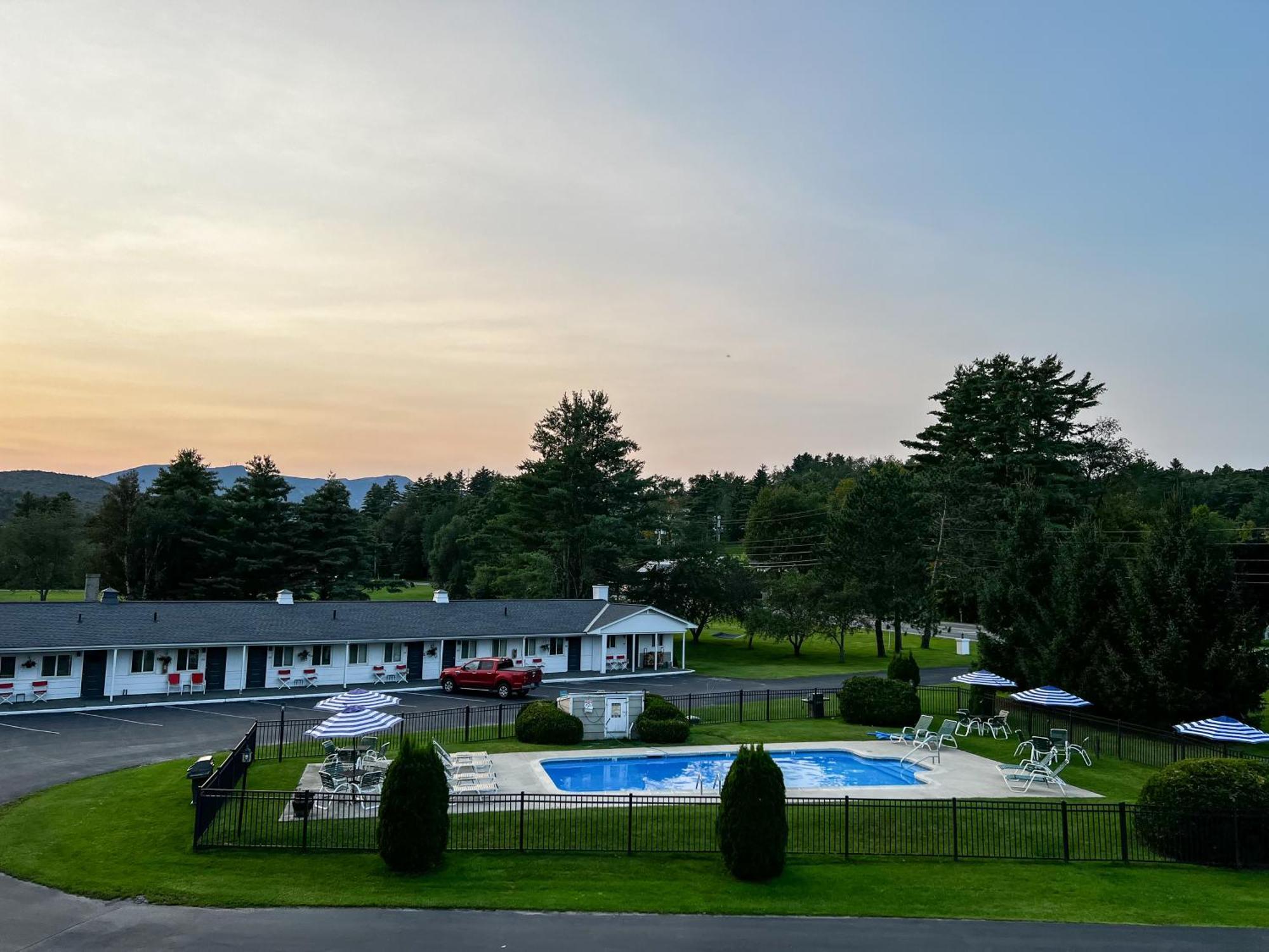 Stowe Motel & Snowdrift Екстер'єр фото
