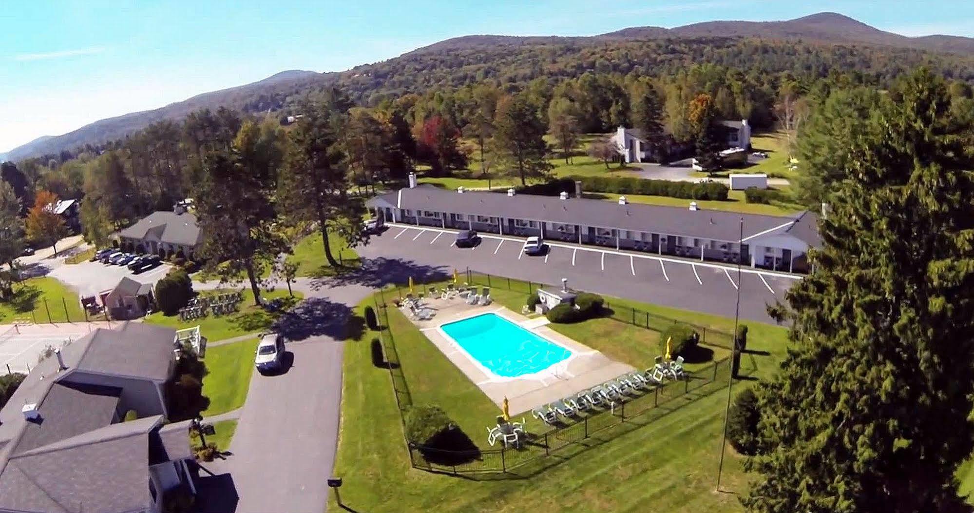Stowe Motel & Snowdrift Екстер'єр фото